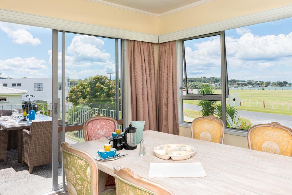 Waitangi Beach House Room photo