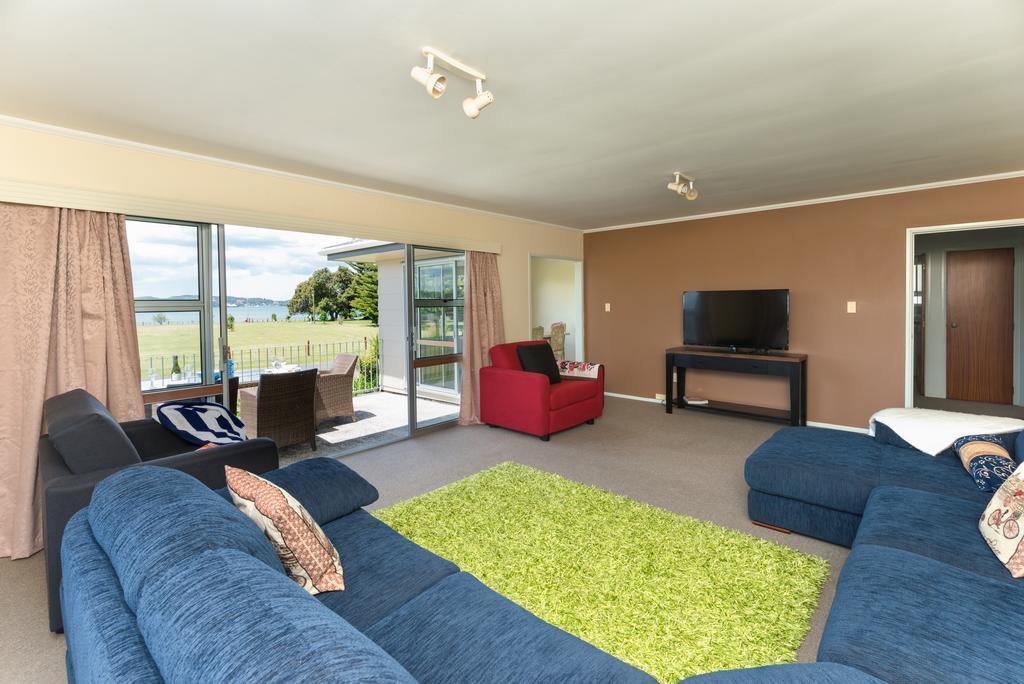 Waitangi Beach House Room photo